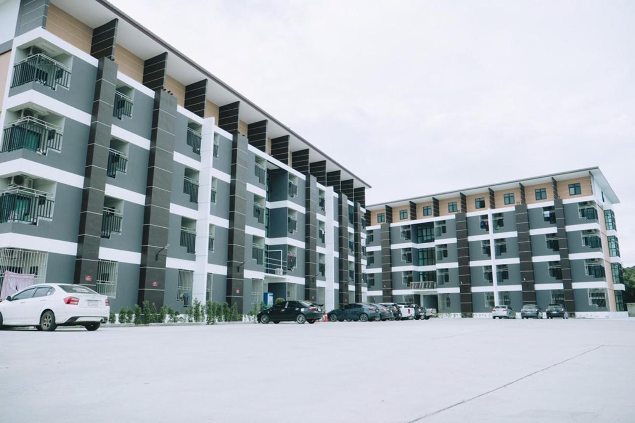 Appartement Pattanagorn Mansion พัฒนากร แมนชั่น à Rayong Extérieur photo