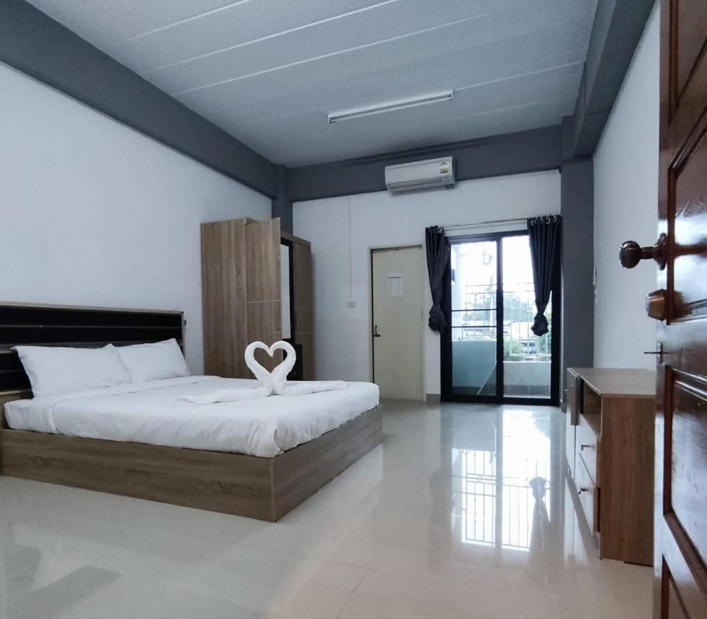 Appartement Pattanagorn Mansion พัฒนากร แมนชั่น à Rayong Extérieur photo